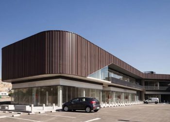 LA DESCENTRALIZACIÓN DEL RETAIL: ¿LA BAJA DE LOS GRANDES MALLS URBANOS Y EL AUGE DE LOS STRIP CENTERS PERIFÉRICOS?