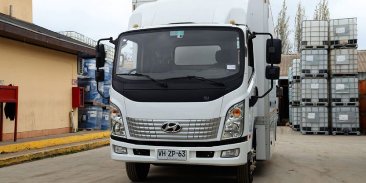 ELECTROMOVILIDAD EN ACCIÓN: HYUNDAI ZEDO 300EV SE SUMA A LA FLOTA DE MASTER TRANS PARA TRASLADO DE INSUMOS DELICADOS