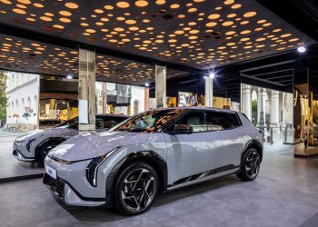 KIA PRESENTA SU AMPLIA GAMA DE VEHÍCULOS ELÉCTRICOS EN IAA MOBILITY 2025