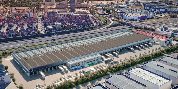 MILEWAY REFUERZA LA OFERTA LOGÍSTICA DE ÚLTIMA MILLA CON LA REFORMA DE UNA NAVE DE 20.000 M2 EN ALCALÁ DE HENARES