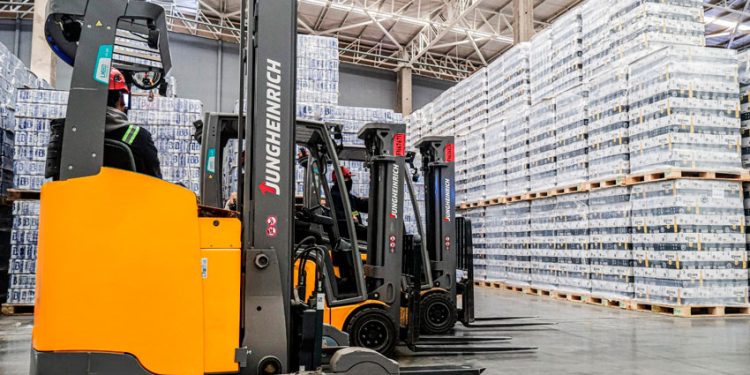 ALIANZA ESTRATÉGICA: EGAKAT Y JUNGHEINRICH IMPULSAN ELECTROMOVILIDAD EN LA LOGÍSTICA