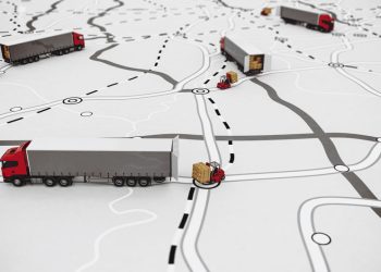 LOGÍSTICA AL FIN DEL MUNDO: CÓMO SE LLEGA A LOS RINCONES MÁS REMOTOS DE CHILE