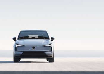 VOLVO EX30 SE CONSOLIDA COMO EL AUTO 100% ELÉCTRICO PREFERIDO POR LOS CHILENOS