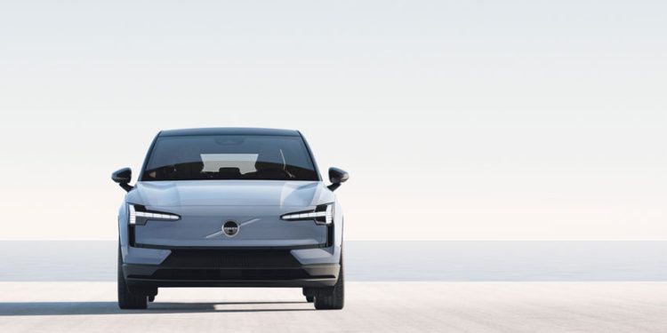VOLVO EX30 SE CONSOLIDA COMO EL AUTO 100% ELÉCTRICO PREFERIDO POR LOS CHILENOS