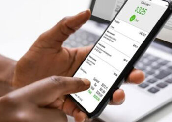 ¿ESTAMOS VIVIENDO EL FIN DEL EFECTIVO? CHILE ACELERA HACIA UNA ECONOMÍA DIGITAL DE PAGOS