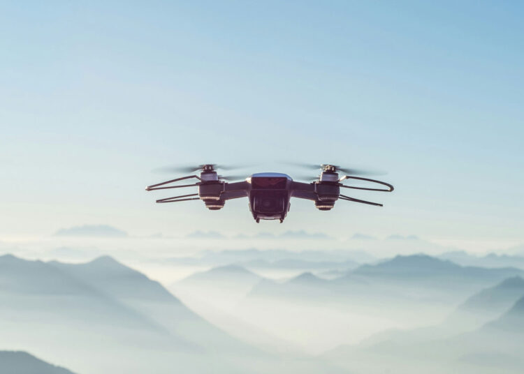 “DESDE LA ENTREGA DE PAQUETES, APOYO OPERATIVO, MEJORA EN SEGURIDAD Y CONTROL EN INVENTARIO”: LA REVOLUCIÓN AÉREA QUE TRAE EL USO DE DRONES