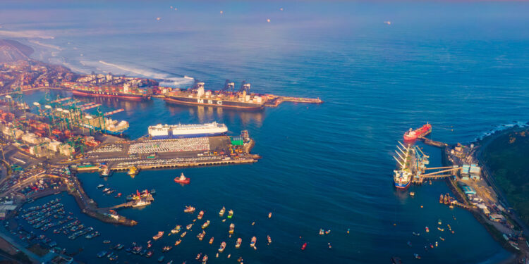 PUERTO SAN ANTONIO REGISTRA ALZA DE 15% EN MOVIMIENTO DE CONTENEDORES Y MARCA RÉCORD ANUAL EN OCTUBRE EN EL TOTAL DE CARGA