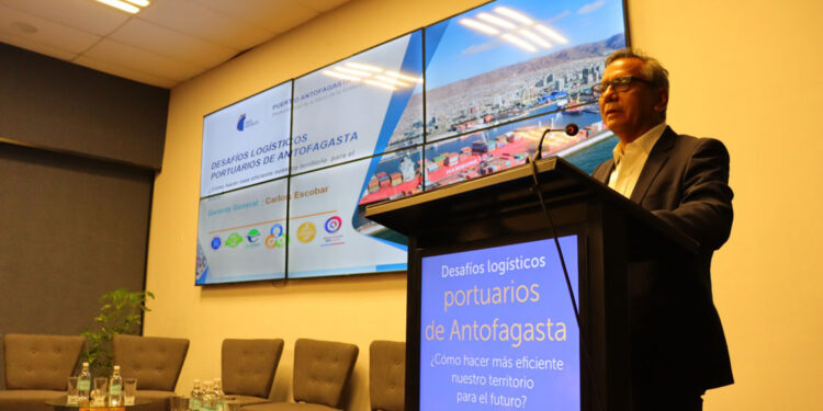 PUERTO ANTOFAGASTA PARTICIPÓ CON ÉXITO EN SEMINARIO SOBRE DESAFÍOS PORTUARIOS EN LA REGIÓN
