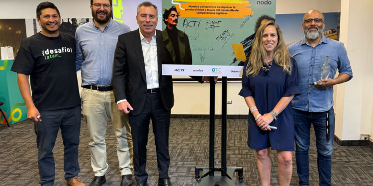 INÉDITA ALIANZA ESTRATÉGICA BUSCA IMPULSAR LA TRANSFORMACIÓN TECNOLÓGICA EN CHILE