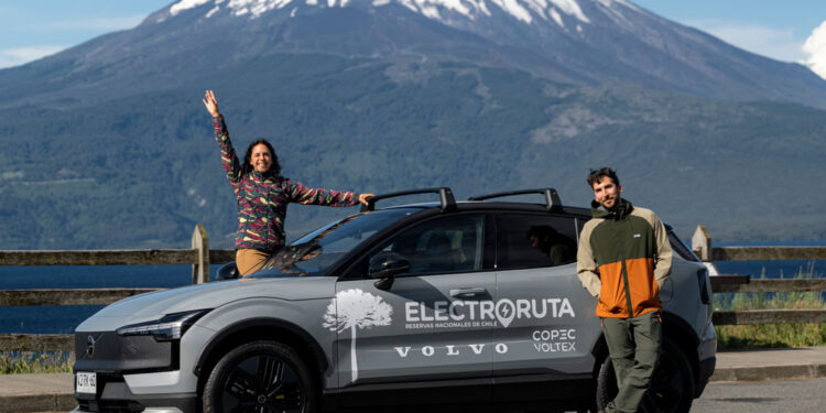 VOLVO CARS Y BENJAMÍN VALENZUELA DAN INICIO A UNA NUEVA AVENTURA: ELECTRO RUTA RESERVAS NACIONALES DE CHILE