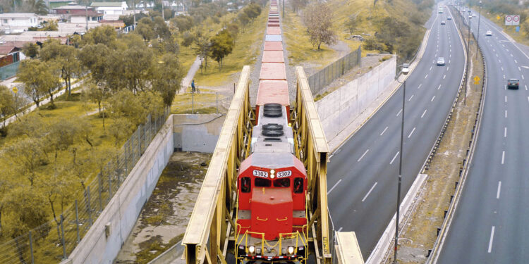 CUATRO AÑOS DE TRANSFORMACIÓN: EL BALANCE ESTRATÉGICO DEL MINISTRO MUÑOZ EN EL MTT
