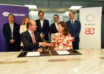 PARA ALMACENAR COMBUSTIBLE: ENAP POTENCIA SU NEGOCIO LOGÍSTICO Y FIRMA CONTRATO CON OXIQUIM