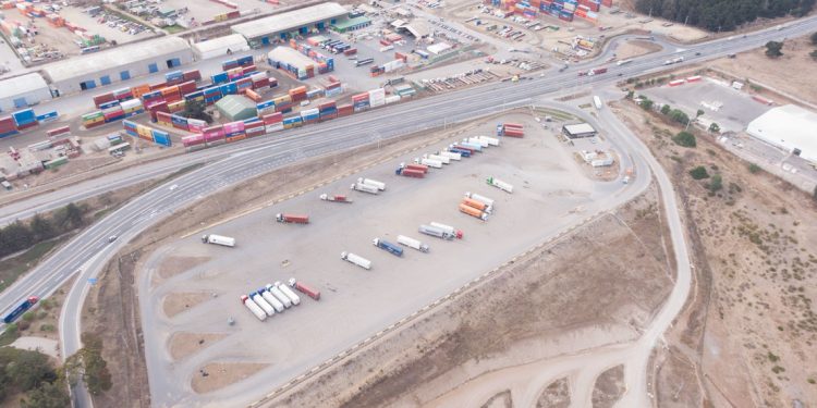 PUERTO SAN ANTONIO GARANTIZÓ CONTINUIDAD OPERACIONAL PARA EMBARCAR MÁS DE 16.500 CONTENEDORES DE CEREZAS A CHINA EN LA TEMPORADA 2025-2026