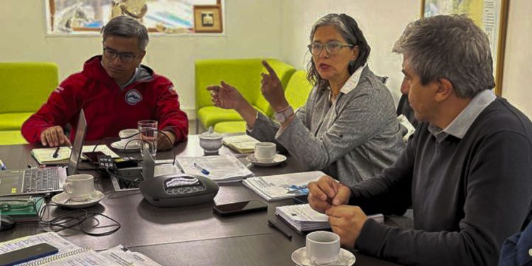 ASOCIACIÓN DE PUERTOS AUSTRALES PRESENTÓ PROPUESTA DE ESTRATEGIA PARA CRUCEROS AL GOBERNADOR REGIONAL DE AYSÉN