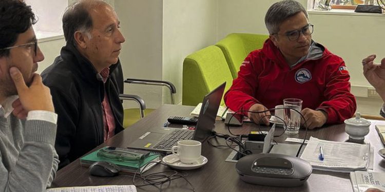 ASOCIACIÓN DE PUERTOS AUSTRALES PRESENTÓ PROPUESTA DE ESTRATEGIA PARA CRUCEROS AL GOBERNADOR REGIONAL DE AYSÉN