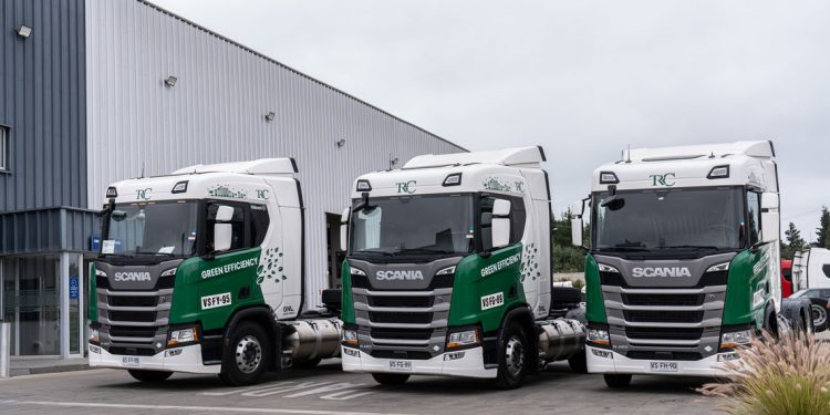 SCANIA CHILE IMPULSA EL TRANSPORTE SUSTENTABLE CON ENTREGA DE CAMIONES GNL A TRANSPORTES RICARDO CONCHA LIMITADA