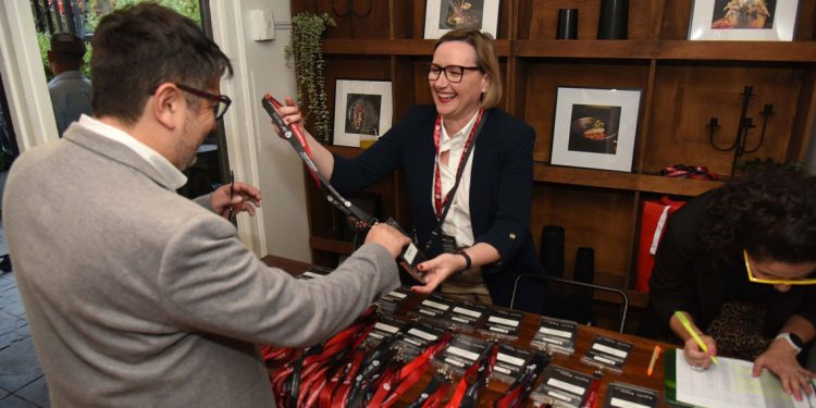 AR RACKING CHILE CUMPLE 15 AÑOS Y SUPERA LOS 2 MILLONES DE POSICIONES