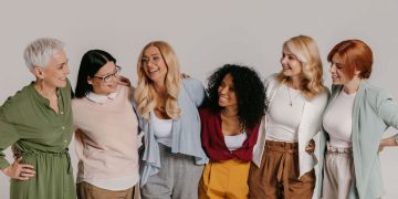 MUJERES EN TECNOLOGÍA Y LIDERAZGO DIGITAL: UN TALENTO ESTRATÉGICO PARA LA COMPETITIVIDAD REGIONAL