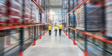 ¿CHILE PUEDE SUMARSE A LA OLA?: DESAFÍOS Y OPORTUNIDADES PARA LA ROBÓTICA LOGÍSTICA EN 2026