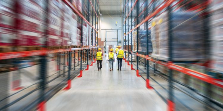 ¿CHILE PUEDE SUMARSE A LA OLA?: DESAFÍOS Y OPORTUNIDADES PARA LA ROBÓTICA LOGÍSTICA EN 2026