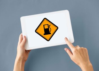 CUATRO HERRAMIENTAS IA QUE AYUDAN A AHORRAR DINERO EN COMBUSTIBLE