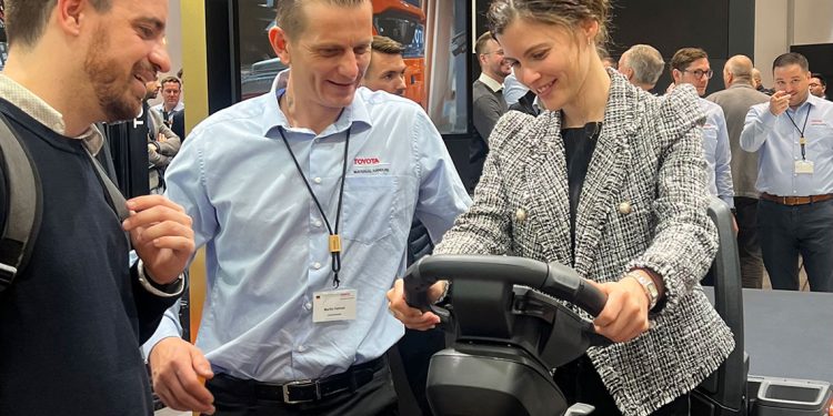 PRESENTANDO EL FUTURO DE LA INTRALOGÍSTICA: TOYOTA MATERIAL HANDLING, PRESENCIA DE ALTO IMPACTO EN LOGIMAT 2026