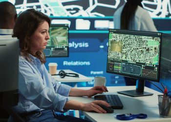 LA LOGÍSTICA DEL FUTURO SE CONSTRUYE CON DATOS: EFICIENCIA, RUTAS OPTIMIZADAS Y CLIENTES MÁS SATISFECHOS