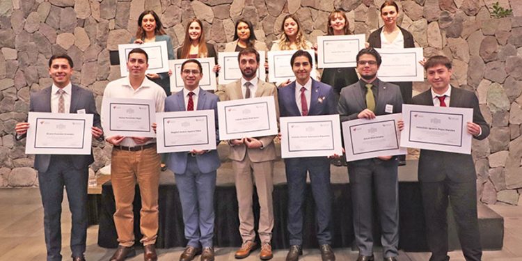 PREMIO DESTACA A UNA NUEVA GENERACIÓN DE TALENTOS PARA LA LOGÍSTICA CHILENA