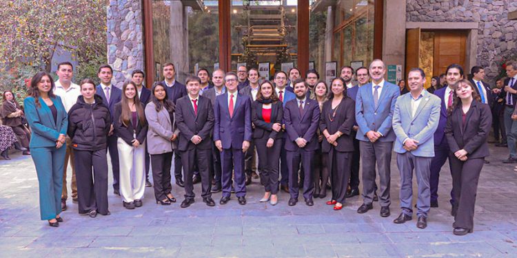 PREMIO DESTACA A UNA NUEVA GENERACIÓN DE TALENTOS PARA LA LOGÍSTICA CHILENA