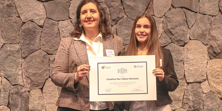 PREMIO DESTACA A UNA NUEVA GENERACIÓN DE TALENTOS PARA LA LOGÍSTICA CHILENA