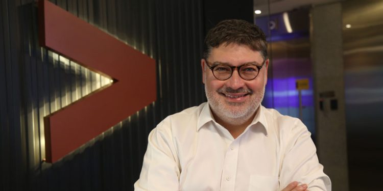 IA EN EMPRESAS CHILENAS: DE LA AUTOMATIZACIÓN A LA VENTAJA COMPETITIVA