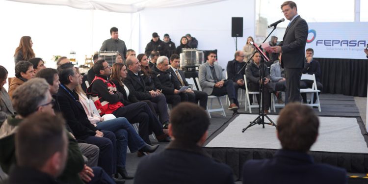 BIMINISTRO DE GRANGE DA INICIO A LA EXPERIENCIA INTERMODAL PARA MOVER CARGA ENTRE SANTIAGO Y CONCEPCIÓN