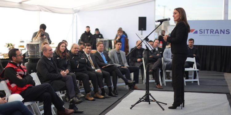 BIMINISTRO DE GRANGE DA INICIO A LA EXPERIENCIA INTERMODAL PARA MOVER CARGA ENTRE SANTIAGO Y CONCEPCIÓN