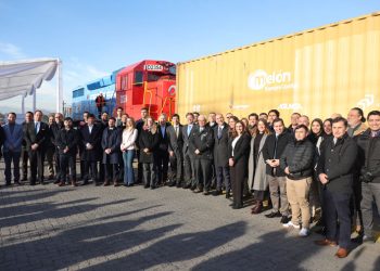 BIMINISTRO DE GRANGE DA INICIO A LA EXPERIENCIA INTERMODAL PARA MOVER CARGA ENTRE SANTIAGO Y CONCEPCIÓN