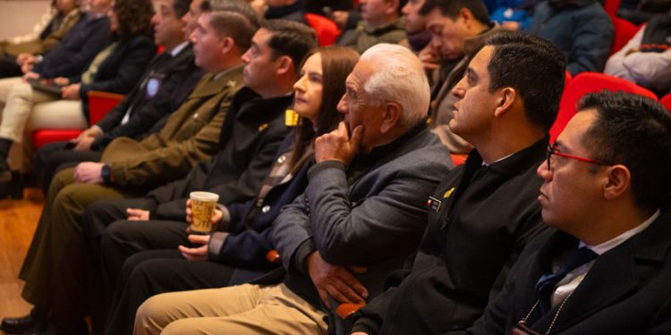 LA ARMADA Y PUERTO SAN ANTONIO REFUERZAN GESTIÓN DE EMERGENCIAS PORTUARIAS EN SEMINARIO QUE CONVOCÓ A EXPERTOS Y AUTORIDADES