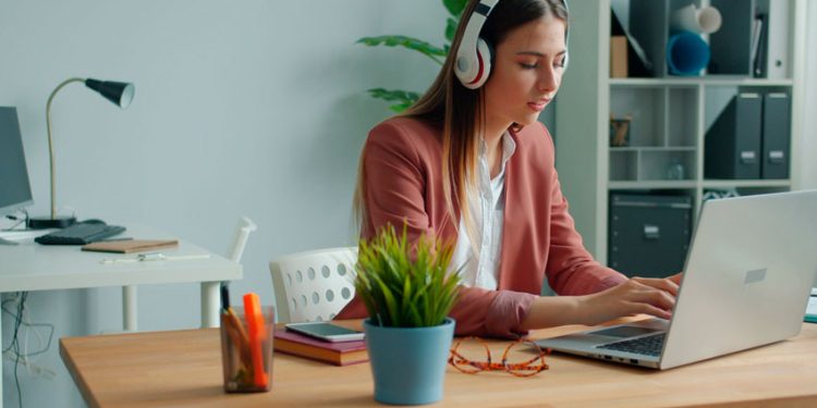 APIS Y TELETRABAJO: EL NUEVO DESAFÍO DE CIBERSEGURIDAD PARA EMPRESAS