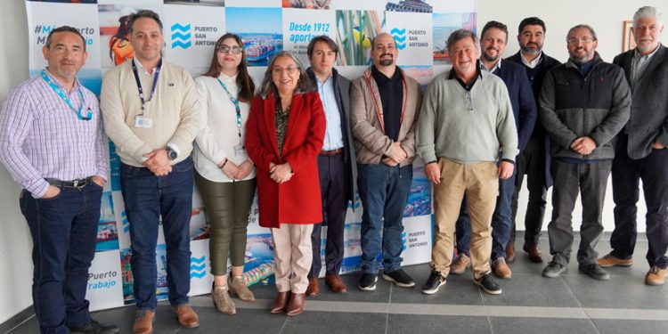 PUERTO SAN ANTONIO Y UNIVERSIDAD ADOLFO IBÁÑEZ INICIAN PROYECTO PARA AUMENTAR LA EFICIENCIA DE LA LOGÍSTICA TERRESTRE