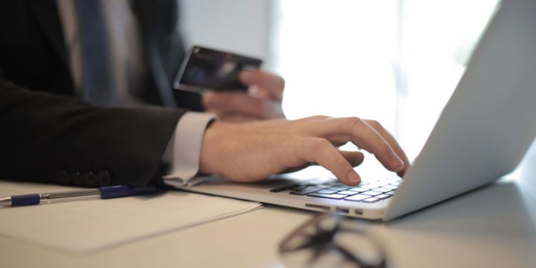 CONOCE LAS NUEVAS DEMANDAS QUE EL COMERCIO DIGITAL ESTÁ IMPULSANDO EN EMPRESAS Y EMPRENDEDORES