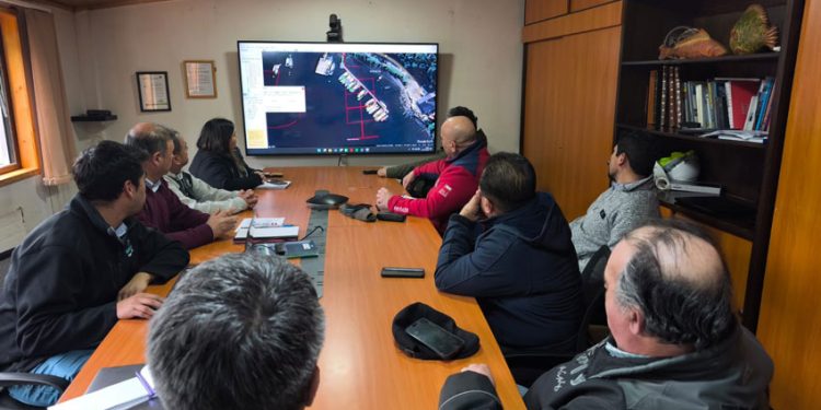 COMUNIDAD LOGÍSTICA PORTUARIA DE CHACABUCO ABORDA DETALLES OPERATIVOS DEL PROYECTO DE AMPLIACIÓN DEL ATRACADERO HUILLÍN