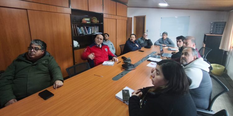 COMUNIDAD LOGÍSTICA PORTUARIA DE CHACABUCO ABORDA DETALLES OPERATIVOS DEL PROYECTO DE AMPLIACIÓN DEL ATRACADERO HUILLÍN