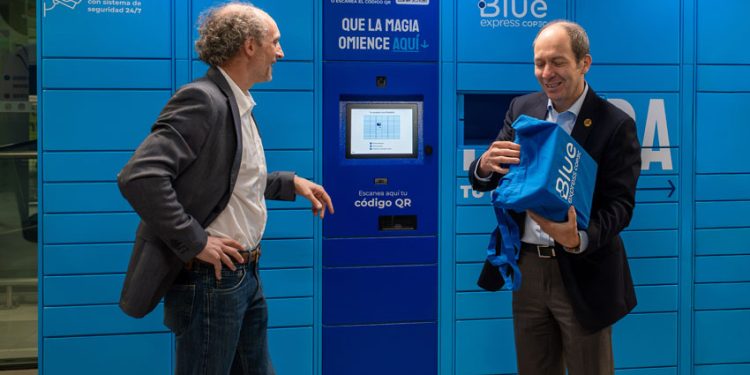 BLUE EXPRESS Y PARQUE ARAUCO PRESENTAN ALIANZA PARA INSTALAR 27 NUEVOS LOCKERS INTELIGENTES A LO LARGO DE CHILE