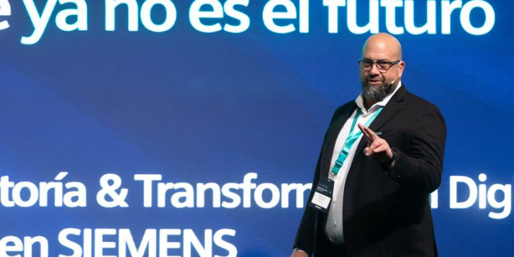 SIEMENS REUNIÓ A SOCIOS ESTRATÉGICOS PARA ABORDAR EL IMPACTO DE LA IA, DIGITALIZACIÓN Y LA AUTOMATIZACIÓN DE LA INDUSTRIA EN CHILE